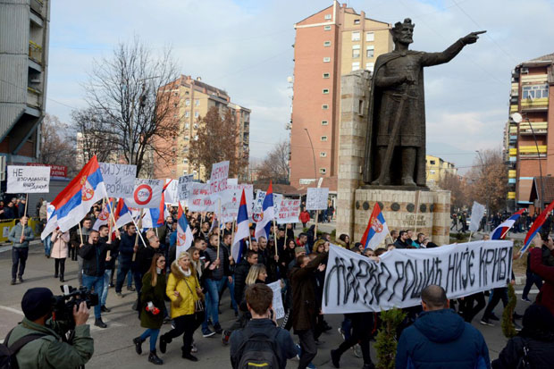 Завршени протести, Срби поручили: Ми друга огњишта немамо и остајемо овде, таксе су претња нашем опстанку на КиМ! (ФОТО + ВИДЕО)