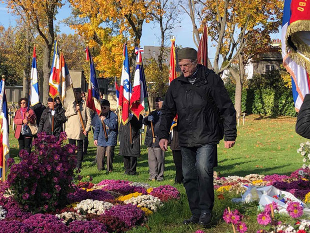 Помен херојима на српском војничком гробљу у Тијеу